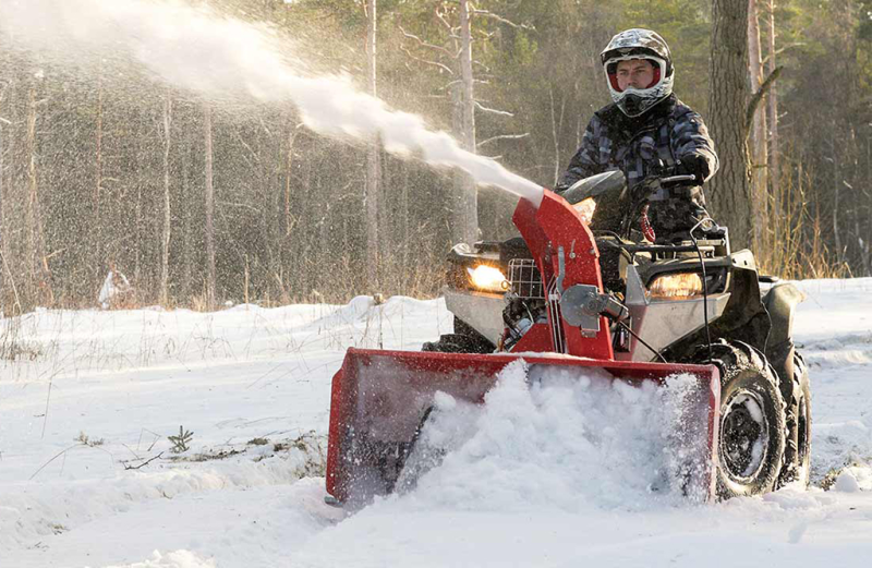 Läs mer om ATV snöslunga med B&S motor